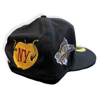 Load image into Gallery viewer, Special Edition Yankee Fitted with Gold Brim/ Twin Towers
